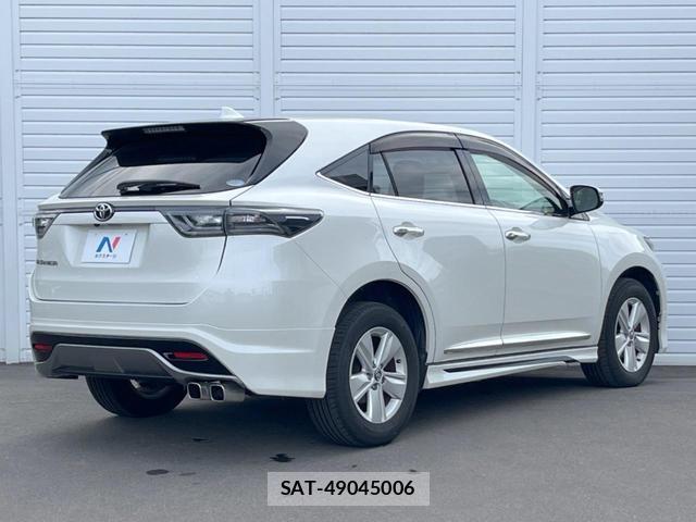 Toyota HARRIER 2016-09 8866447-17