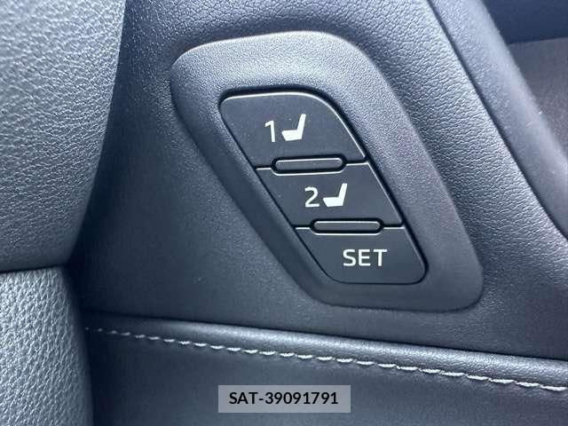 Toyota HARRIER 2023-11 8866584-12