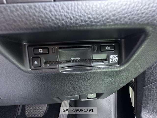 Toyota HARRIER 2023-11 8866584-14
