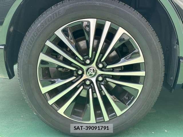 Toyota HARRIER 2023-11 8866584-4