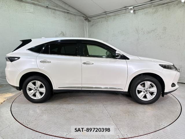 Toyota HARRIER 2016-10 8866971-14