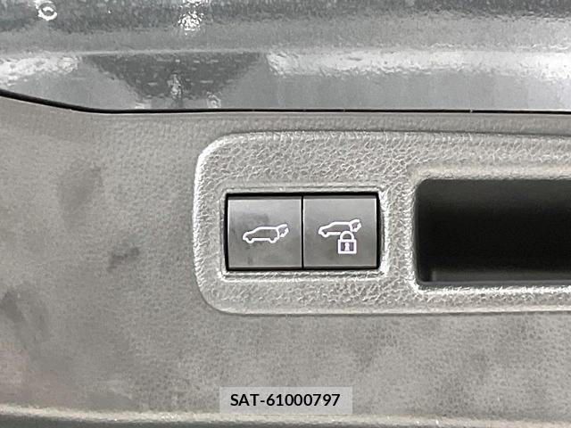 Toyota HARRIER 2021-01 8867257-6