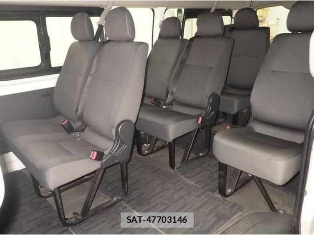 Toyota HIACE COMMUTER 2014-07 8865552-2