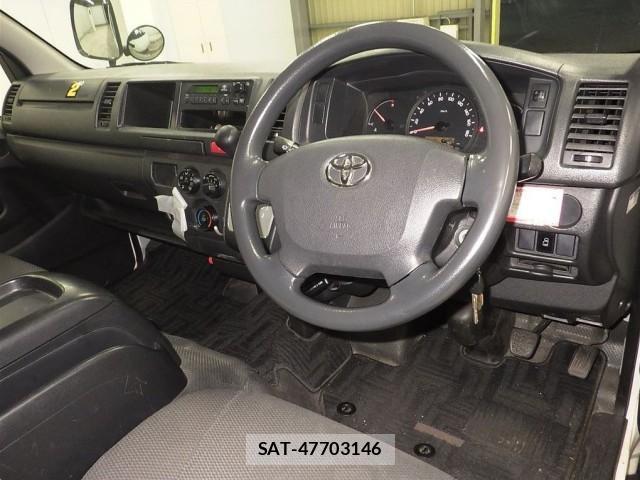 Toyota HIACE COMMUTER 2014-07 8865552-3