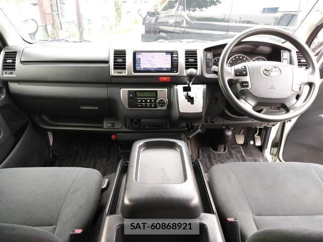 Toyota HIACE VAN 2019-11 8865391-10