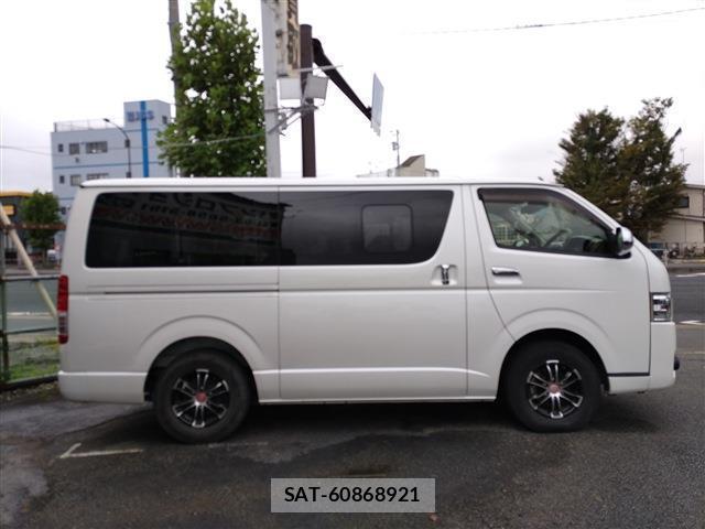Toyota HIACE VAN 2019-11 8865391-3