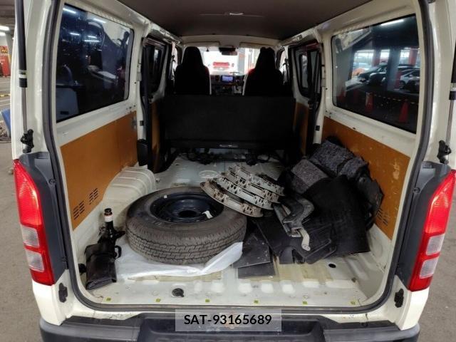Toyota HIACE VAN 2021-03 8865524-2