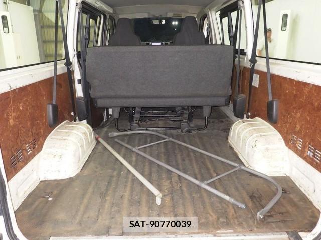 Toyota HIACE VAN 2016-11 8865549-2