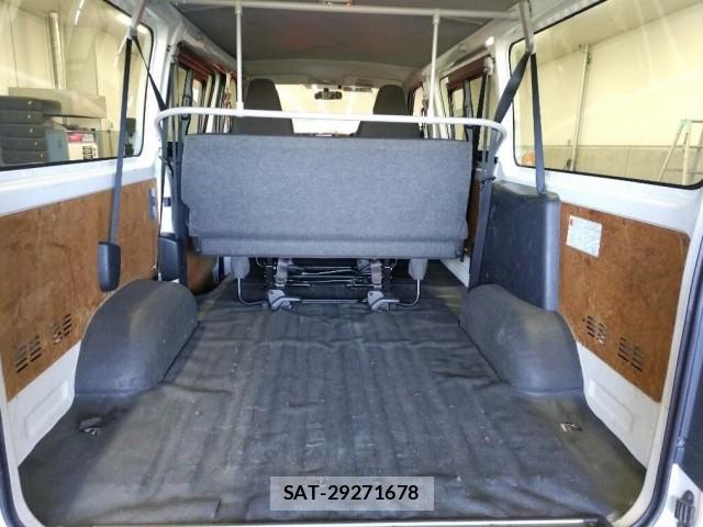 Toyota HIACE VAN 2017-02 8865551-2