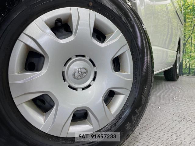 Toyota HIACE VAN 2025-07 8865567-12
