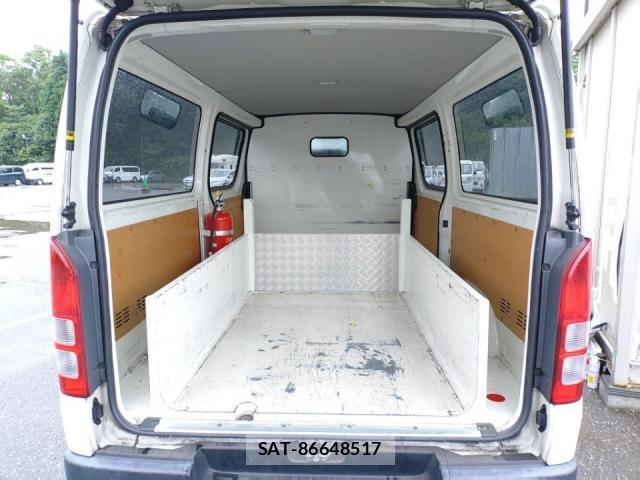 Toyota HIACE VAN 2020-09 8865584-5
