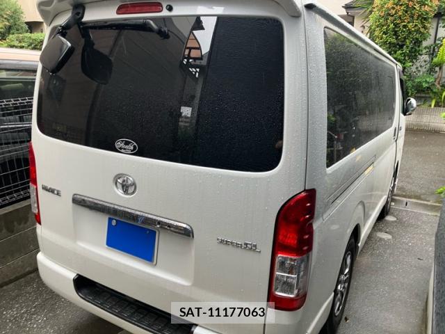 Toyota HIACE VAN 2014-02 8865754-12