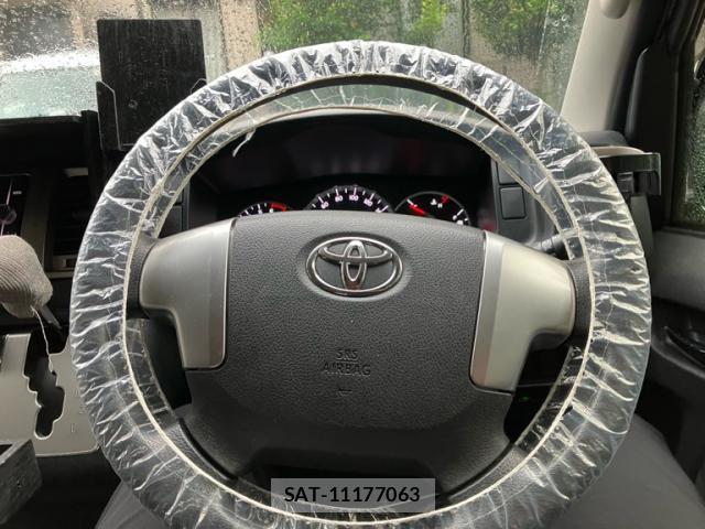 Toyota HIACE VAN 2014-02 8865754-18