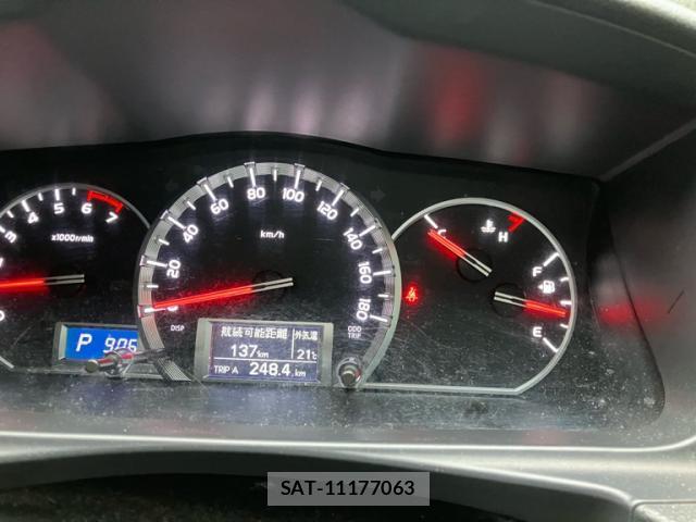 Toyota HIACE VAN 2014-02 8865754-19