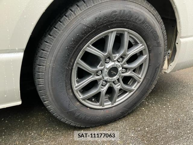 Toyota HIACE VAN 2014-02 8865754-5