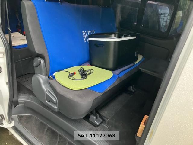 Toyota HIACE VAN 2014-02 8865754-8