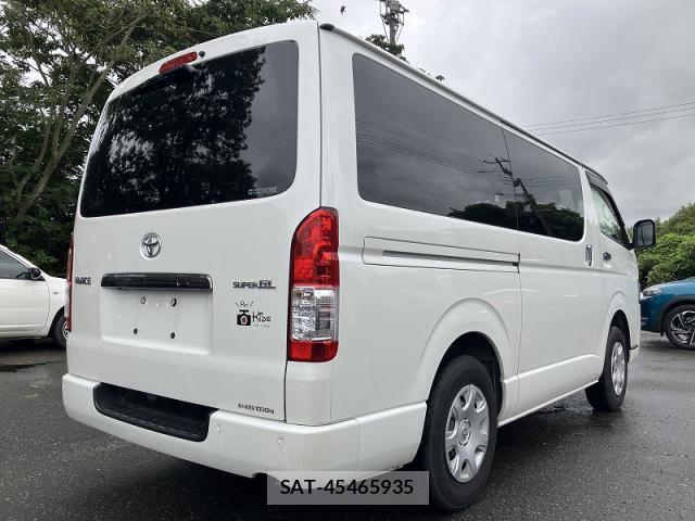 Toyota HIACE VAN 2023-01 8866162-1