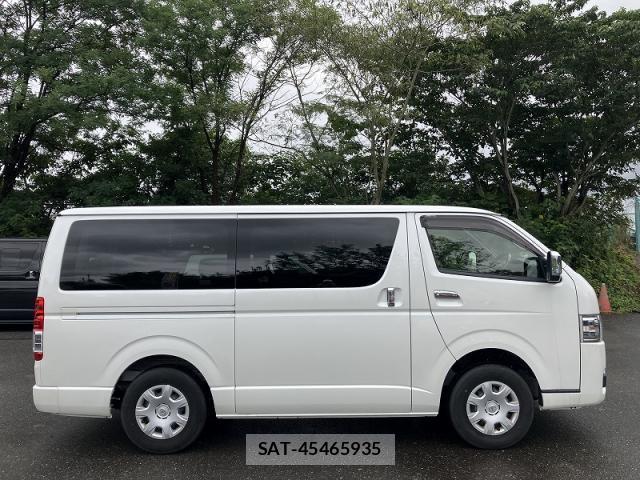 Toyota HIACE VAN 2023-01 8866162-2