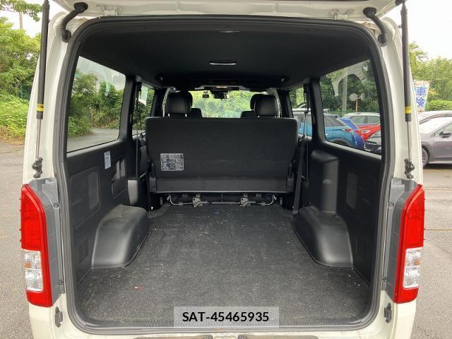 Toyota HIACE VAN 2023-01 8866162-6