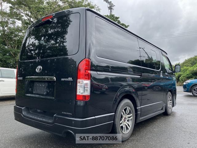 Toyota HIACE VAN 2021-09 8866163-1