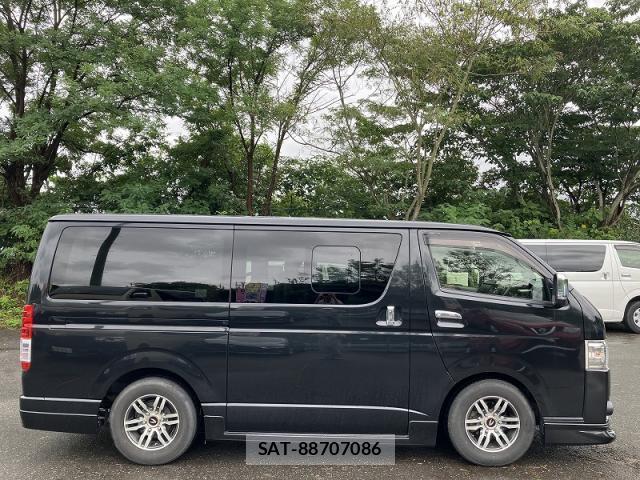 Toyota HIACE VAN 2021-09 8866163-2