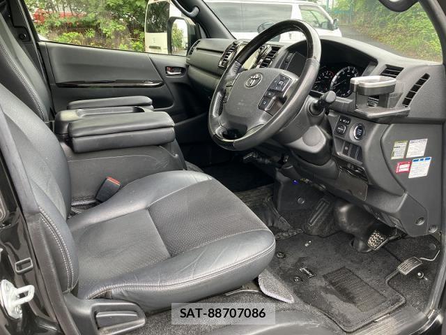 Toyota HIACE VAN 2021-09 8866163-4