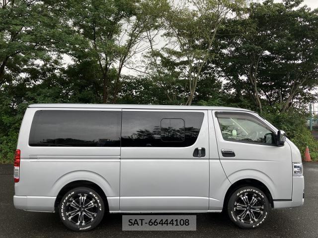 Toyota HIACE VAN 2023-12 8866165-2