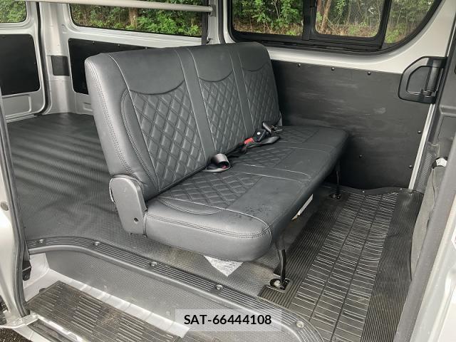 Toyota HIACE VAN 2023-12 8866165-5