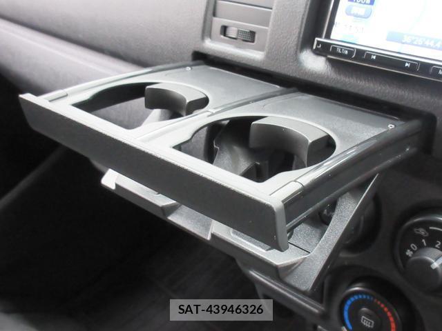 Toyota HIACE VAN 2023-10 8866717-16