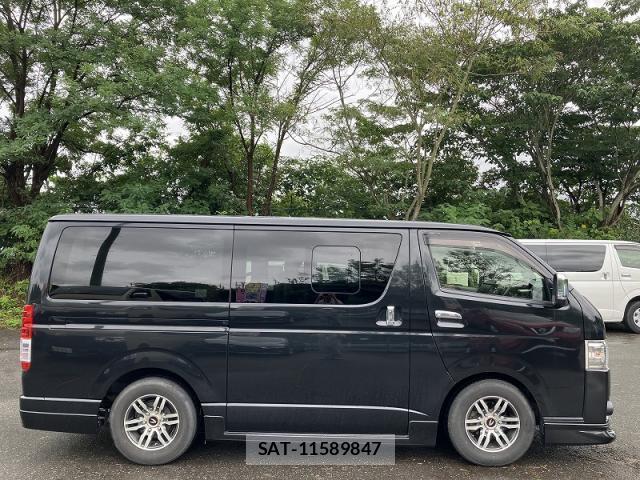 Toyota HIACE VAN 2021-09 8866885-2