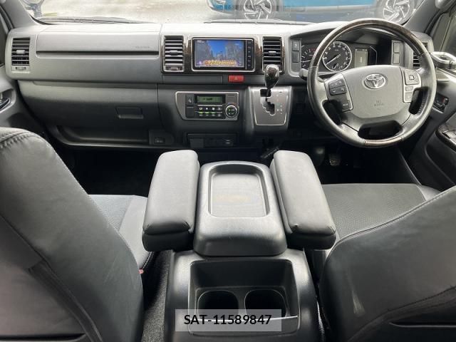 Toyota HIACE VAN 2021-09 8866885-3