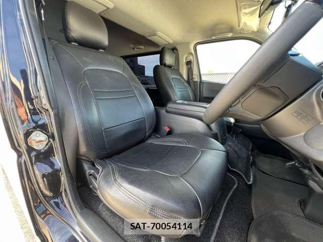Toyota HIACE VAN 2018-01 8866938-5