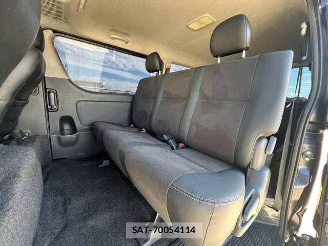 Toyota HIACE VAN 2018-01 8866938-7