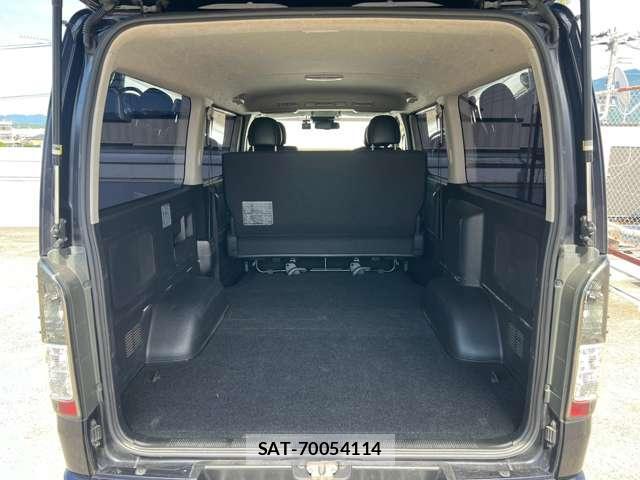 Toyota HIACE VAN 2018-01 8866938-9