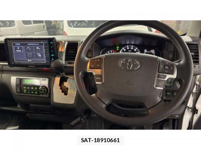 Toyota HIACE WAGON 2023-09 8867050-2