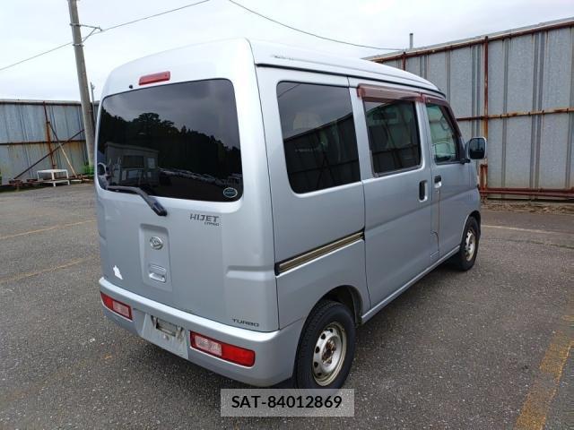 Daihatsu HIJET CARGO 2011-09 8865600-2