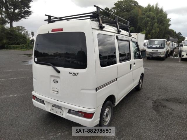 Daihatsu HIJET CARGO 2021-09 8865622-2