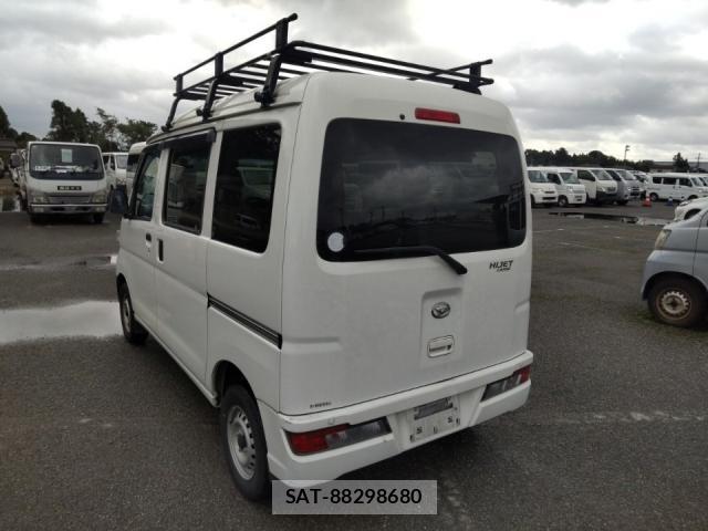Daihatsu HIJET CARGO 2021-09 8865622-4