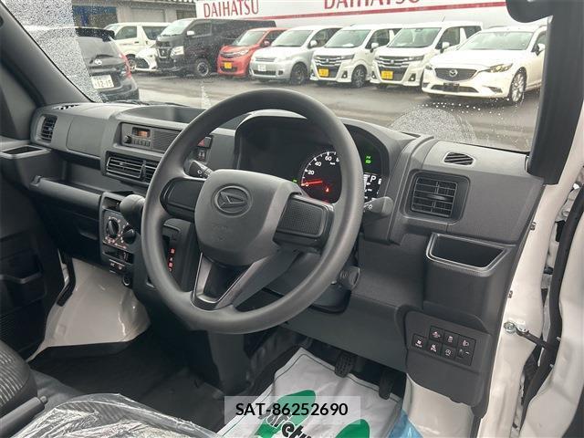 Daihatsu HIJET CARGO 2026-03 8865697-11