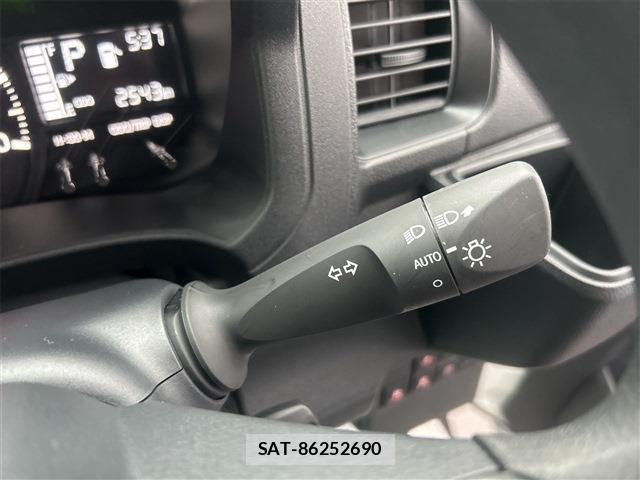 Daihatsu HIJET CARGO 2026-03 8865697-14