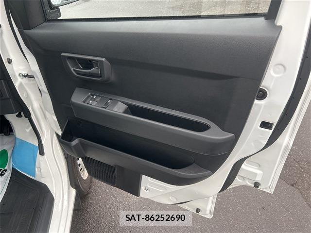 Daihatsu HIJET CARGO 2026-03 8865697-9