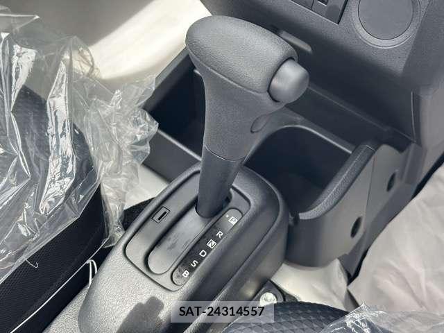 Daihatsu HIJET TRUCK 2025-10 8866586-7