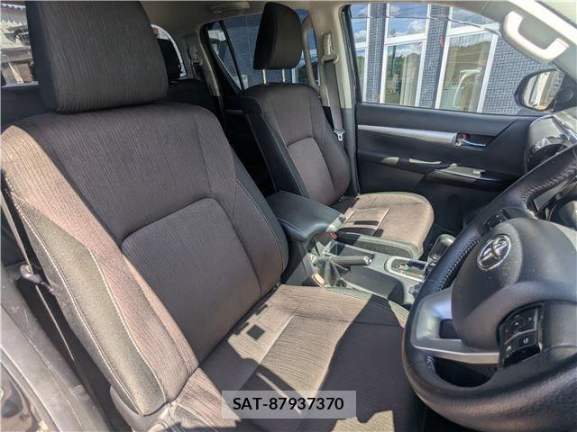 Toyota HILUX 2018-10 8866597-10