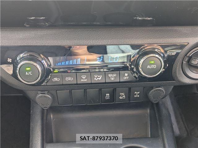 Toyota HILUX 2018-10 8866597-18