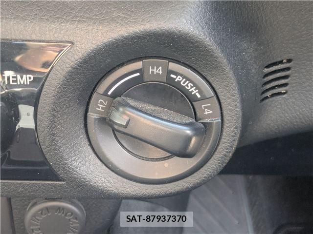 Toyota HILUX 2018-10 8866597-19