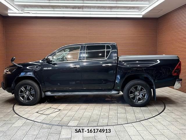 Toyota HILUX 2022-08 8866784-17