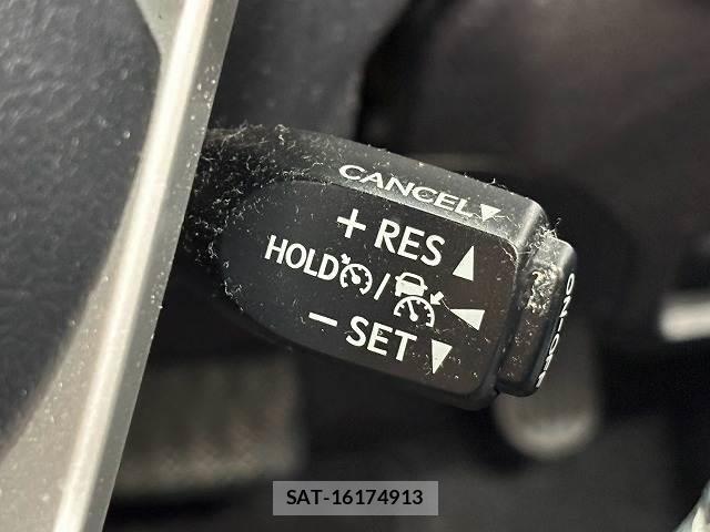 Toyota HILUX 2022-08 8866784-5
