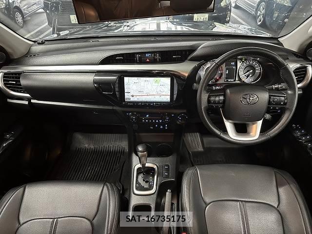 Toyota HILUX 2022-07 8867159-1