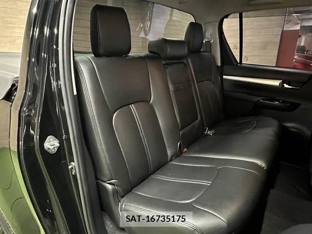 Toyota HILUX 2022-07 8867159-11