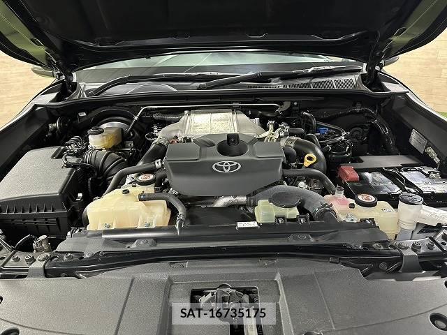 Toyota HILUX 2022-07 8867159-13